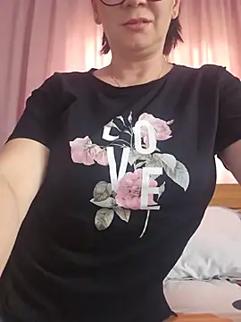 KristenVega webcam