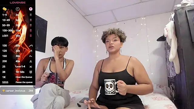 chloe_kisses webcam
