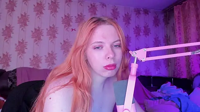 Cutie_Bambi webcam