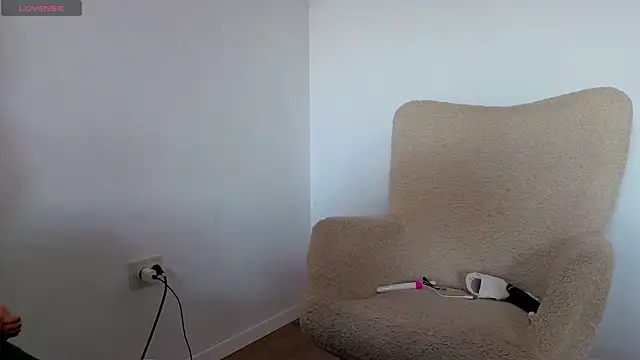 Jullyenn3 webcam