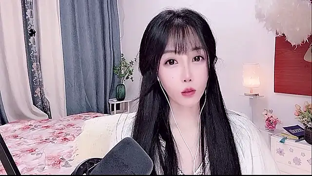 Laura_520 webcam