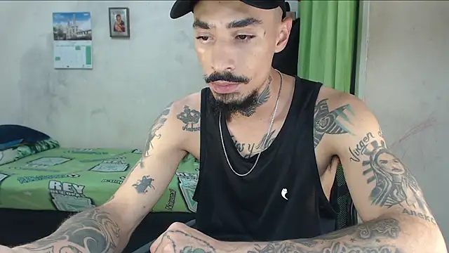 emiliano_hottt webcam