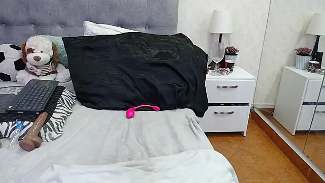 ScarlettGreen_