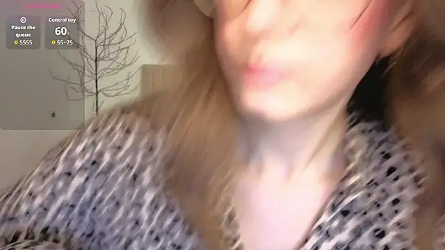 Real_cutie1 webcam
