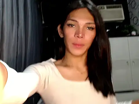 GORGEOUS_CARMEE webcam