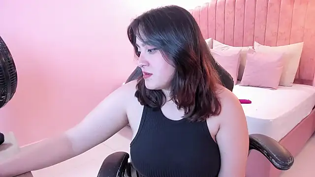 lilaa_sky webcam