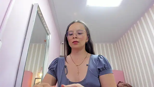 LORELAIGIVEN webcam