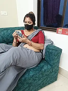 BongQueen9 webcam