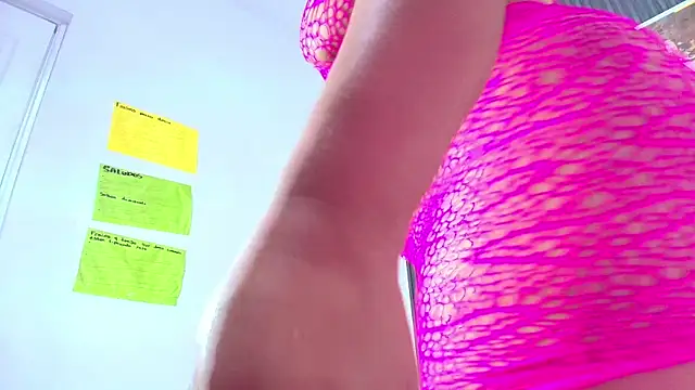 Sara_Chanel_