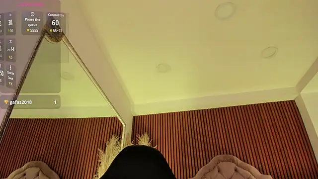 CarolineFyre webcam