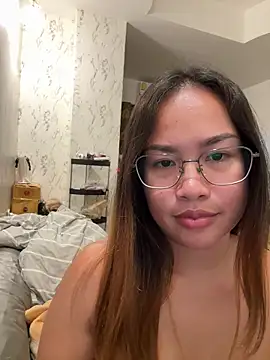 Ponthip live sex cam