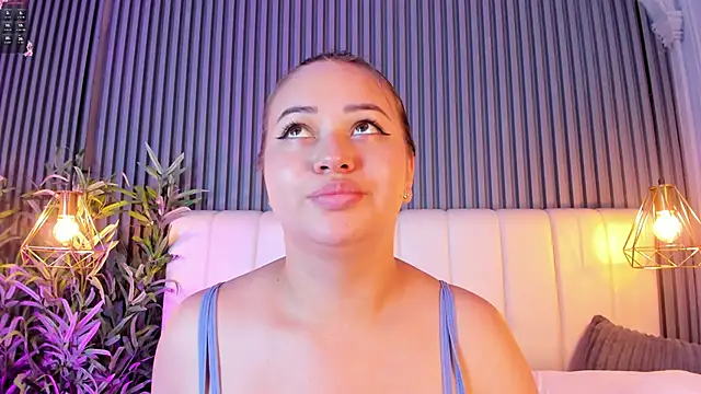 AnaisClark webcam
