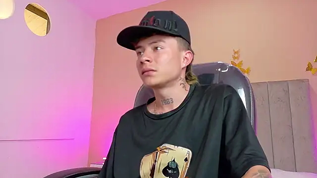 Nascary_Fox webcam
