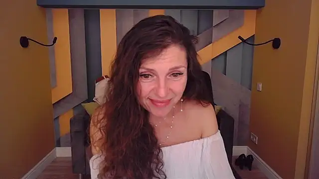 EllaLong webcam