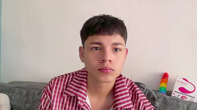 Bldavioro45 - Male webcam sex chat