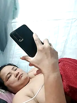 BigAss-69 webcam