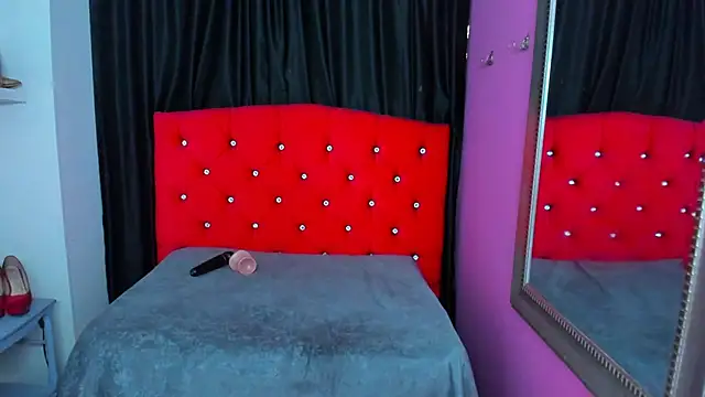 scarletbigtitties - ScarletBigTitties's free webcam - UK Sex Cams
