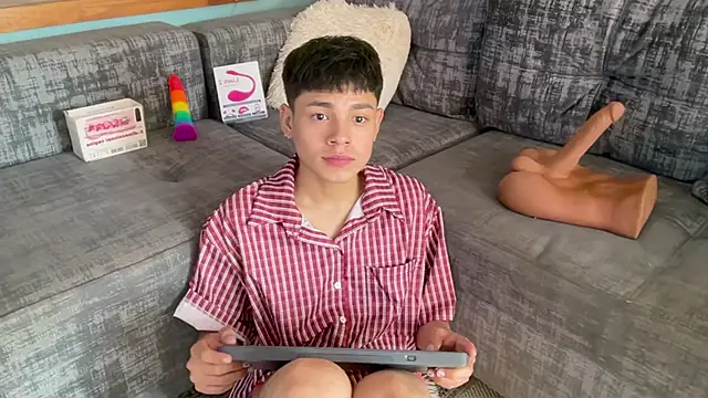 andy_belier23 (M twink) - super cum show..