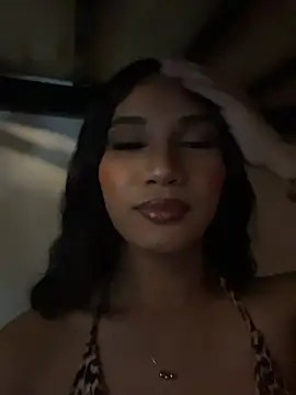 slutty_aki webcam