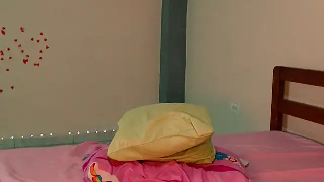 cruellasaludable webcam