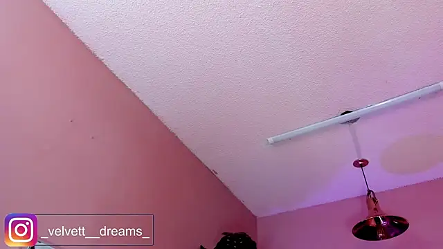 Velvet_Dreamss webcam