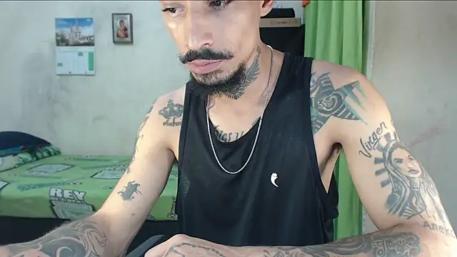 emiliano_hottt webcam