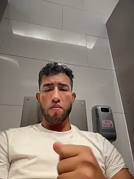 liam_bronw webcam