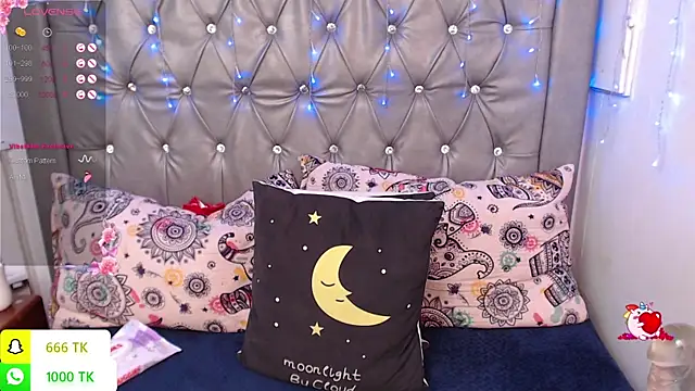 LAILAGUMMY webcam