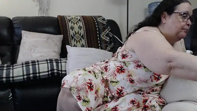Juicy_Julie469