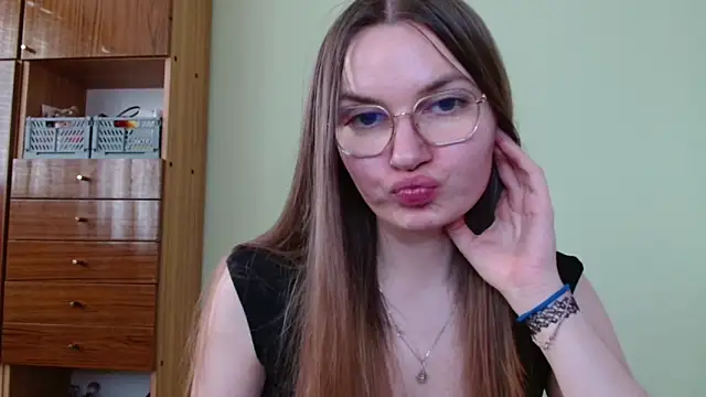LooveELLYx webcam