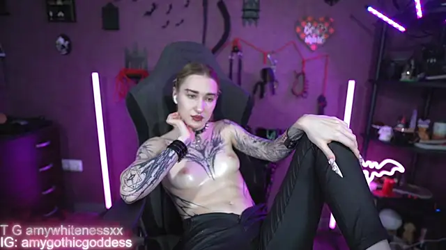 amywhitenessxx webcam