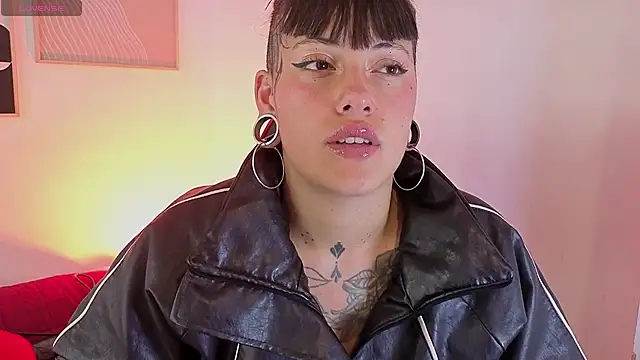_sharlotte777 webcam