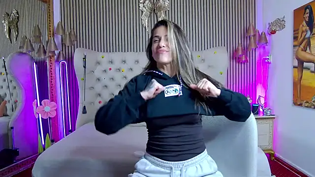 PlayfulShow webcam