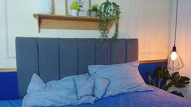 Violet_2003 webcam