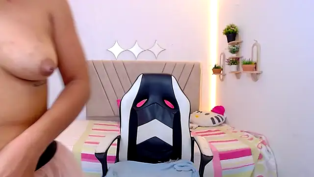 zara_cute - Zara_cute's free webcam - UK Sex Cams