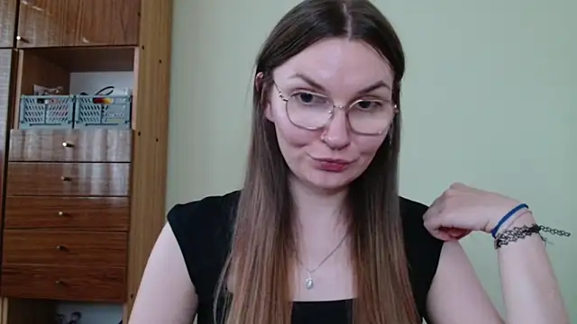 LooveELLYx webcam