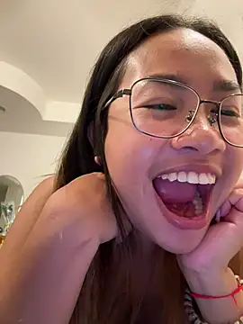 Ponthip webcam