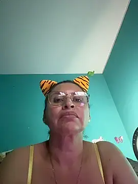 SheraHadee webcam