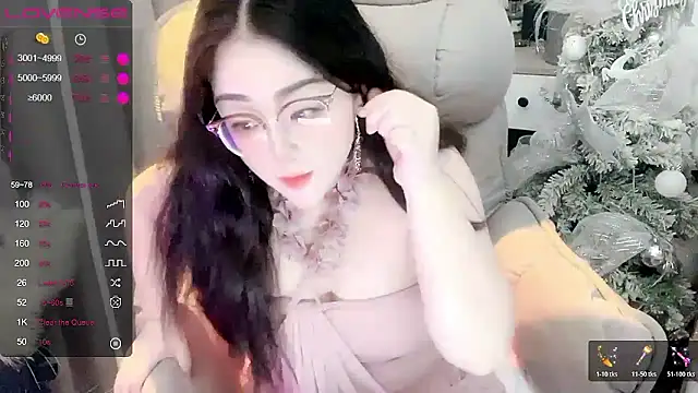 Monica-666888- webcam