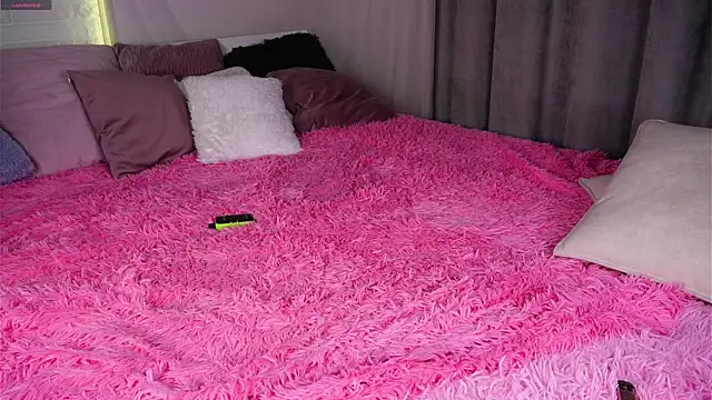 YettaCalabria webcam