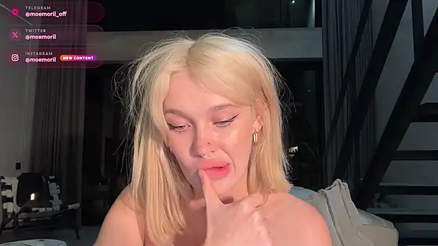 Golden_Aline webcam