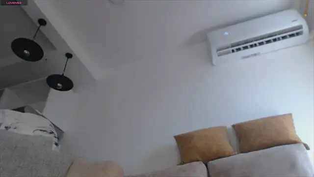 Trissa_Benson webcam