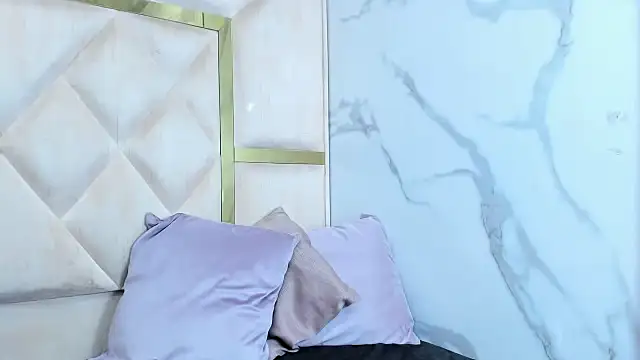 KendallArdent webcam