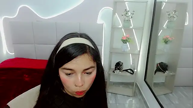GiannaHott webcam