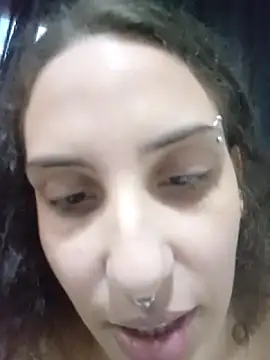 tchutchuquinha0106 webcam