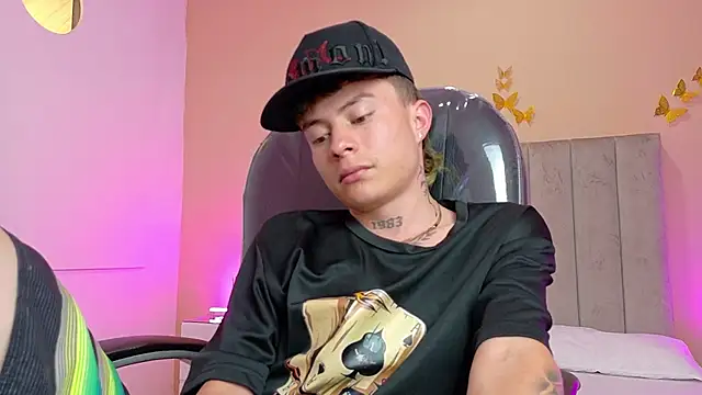 Nascary_Fox webcam