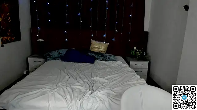 Lilli_Cass webcam