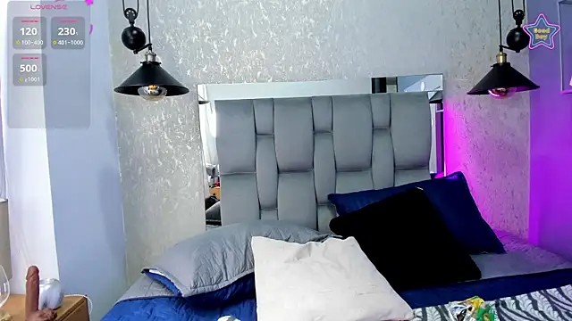 mia_thompsonn_ webcam