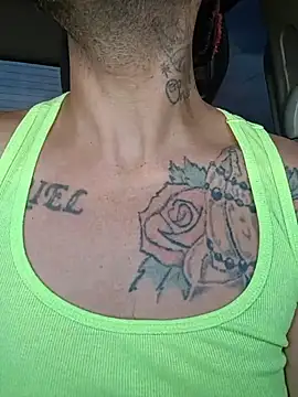 prettyboi6992 webcam
