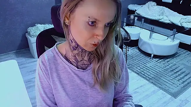 InesGold webcam